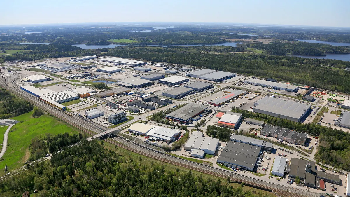 Flygbild över logistikområdet i Rosersberg